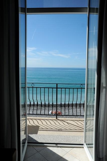 Holiday'S Beach Aparthotel Ventimiglia Exterior photo