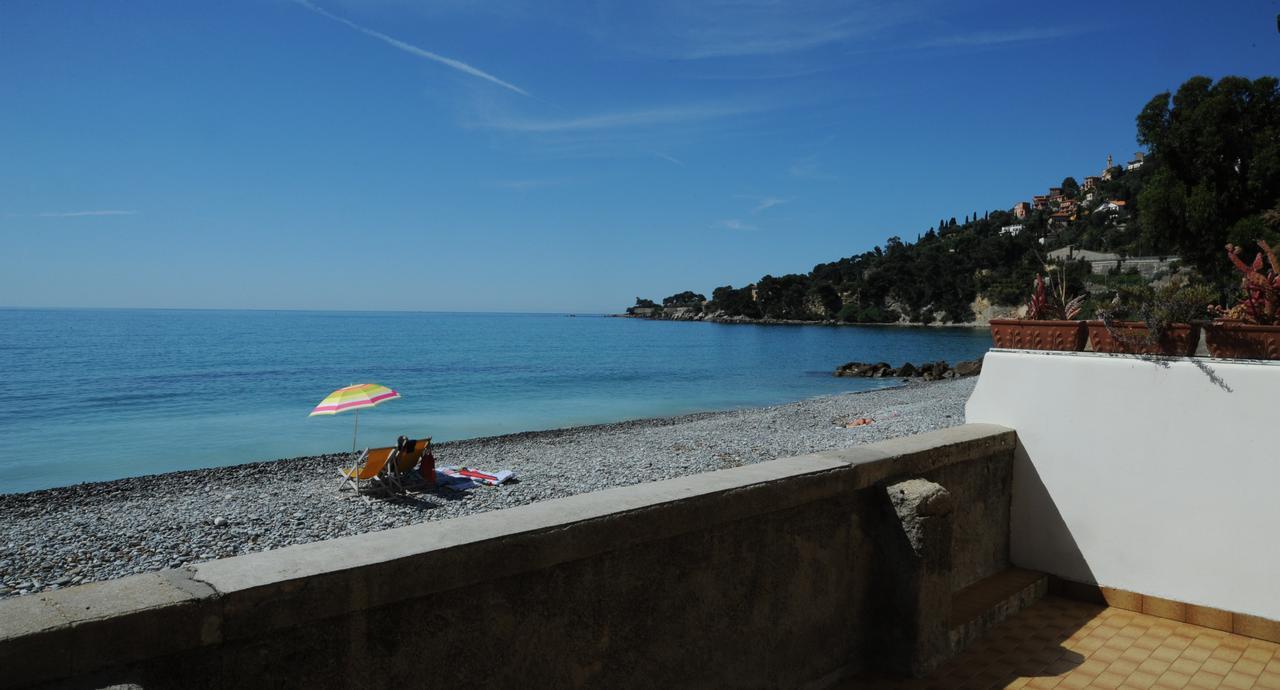 Holiday'S Beach Aparthotel Ventimiglia Exterior photo