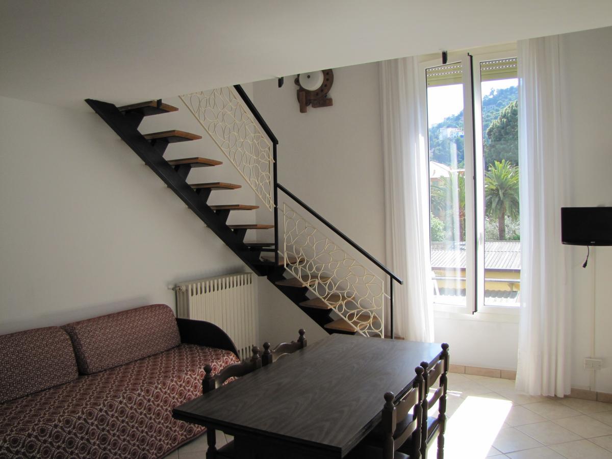 Holiday'S Beach Aparthotel Ventimiglia Exterior photo