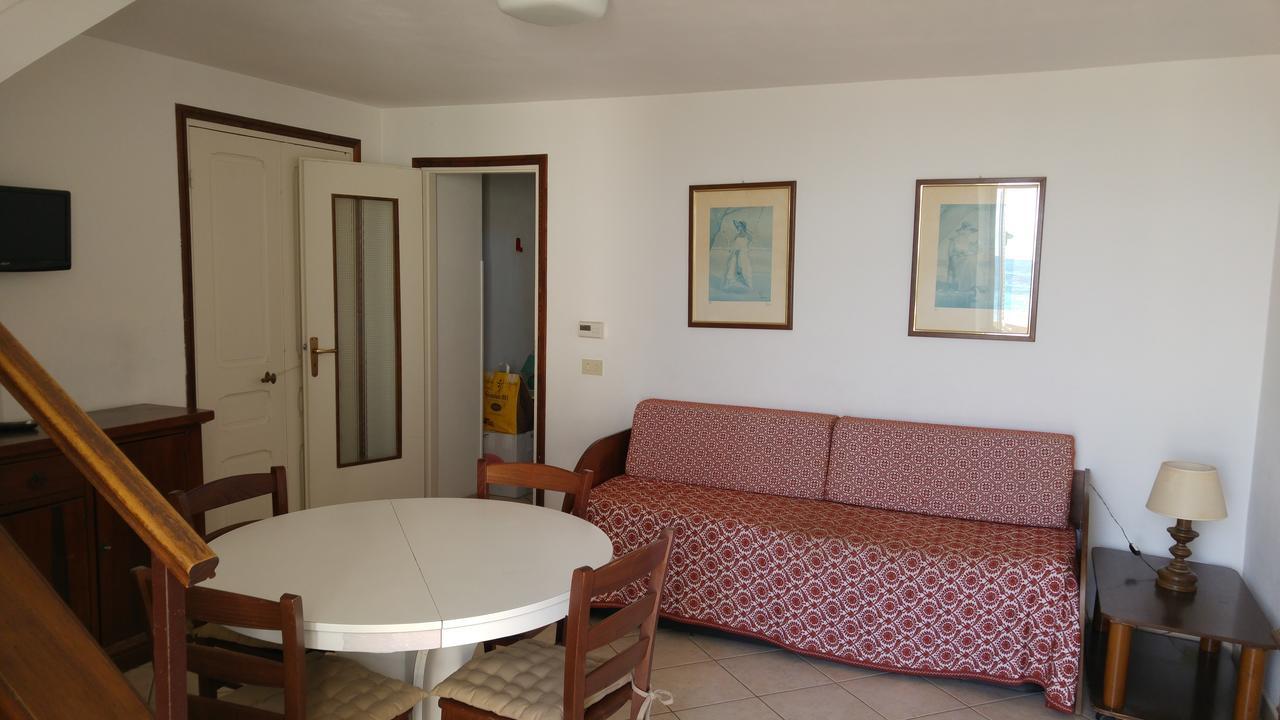 Holiday'S Beach Aparthotel Ventimiglia Exterior photo